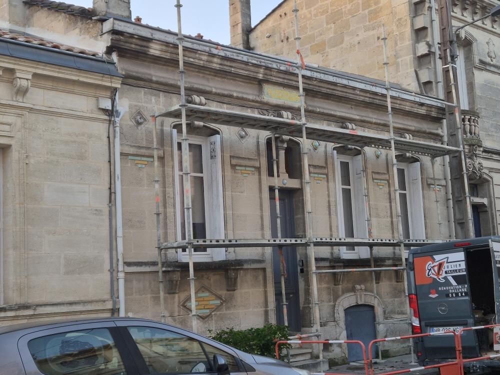 Ravalement de façade en pierre - Taille de pierre - Rénovation façade en pierre (2)