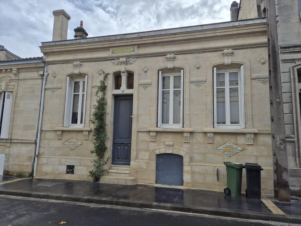 Ravalement de façade en pierre - Taille de pierre - Rénovation façade en pierre (1)